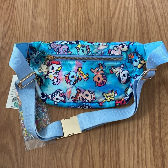 ❤️ Tokidoki Watercolor Paradise Unicorno Rainbow Fanny Pack Waist Belt Bag - Picture 9 of 16